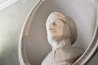 Bust of Dante Alighieri, father of the current italian language