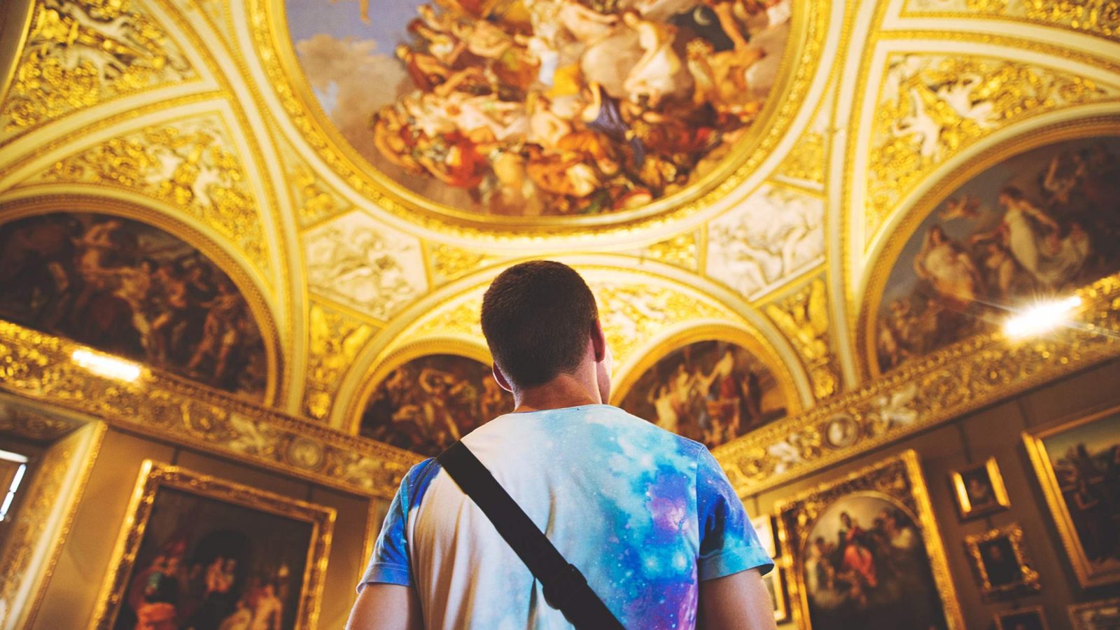 guy visiting a florentine museum